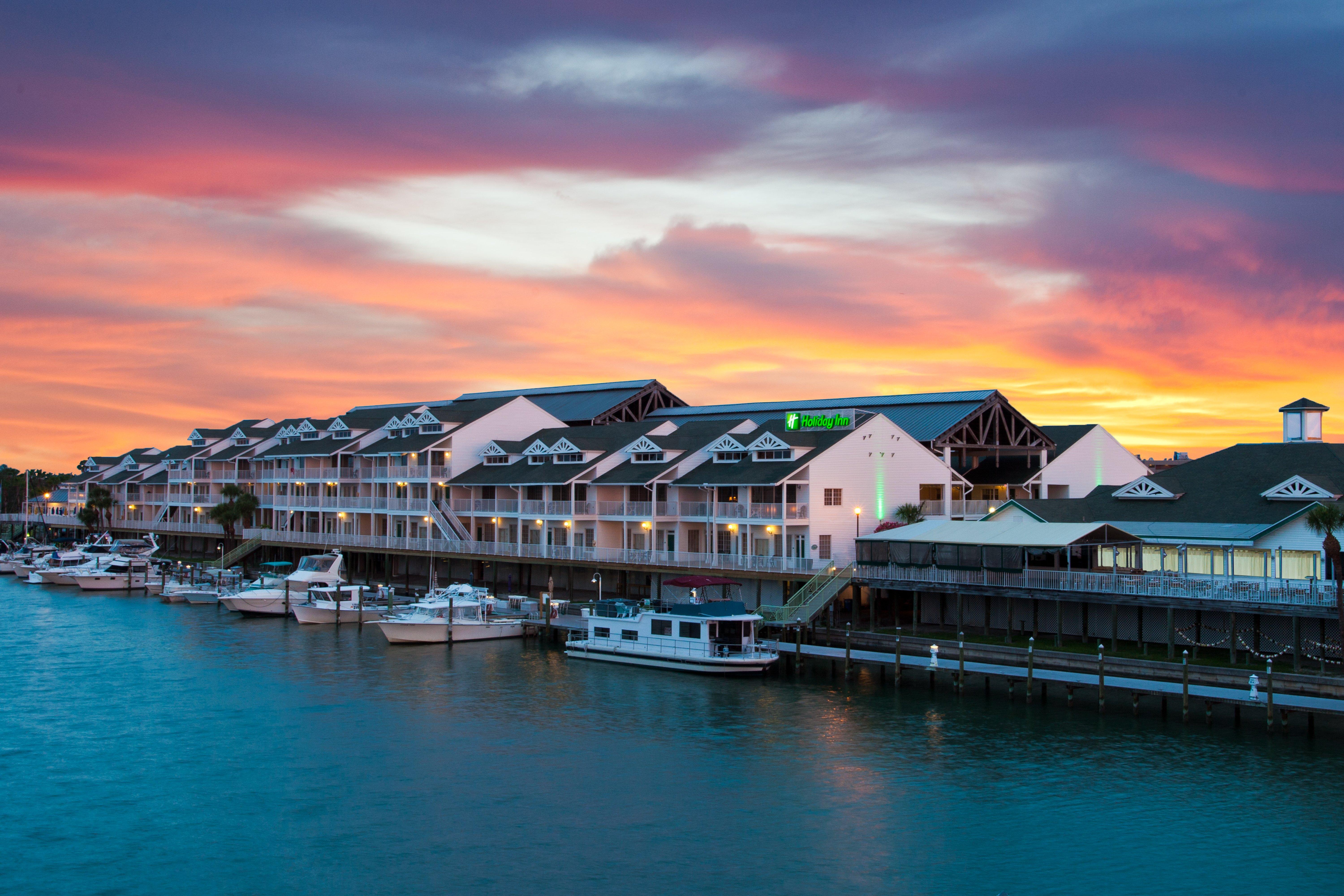 Holiday Inn & Suites Clearwater Beach S-Harbourside Екстериор снимка